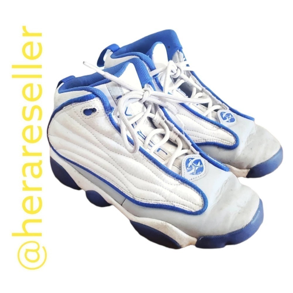 Jordan Pro Strong Kids Shoes size 2Y white and blue
